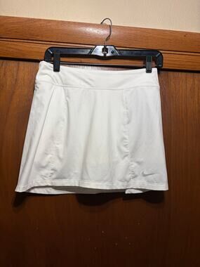 Nike Golf Dri-FIT White Skort Women's Small S Built-In Shorts Athletic Golf